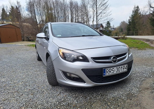 Opel Astra cena 23000 przebieg: 224000, rok produkcji 2013 z Pruszcz Gdański małe 92